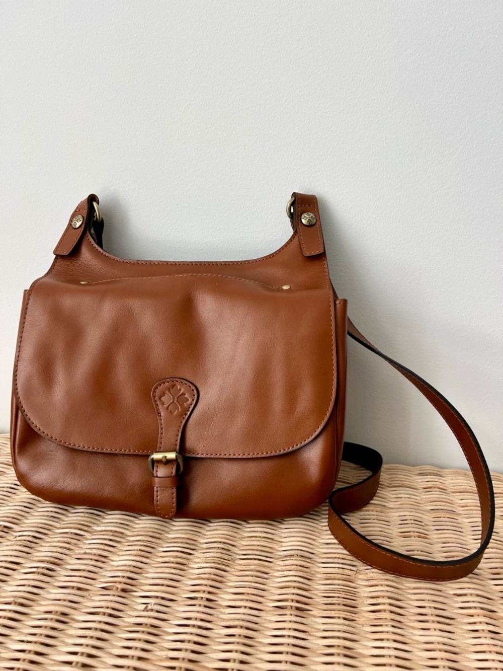 Patricia Nash Leather Crossbody Bag Tan Saddle Flap Multi Compartment NWT